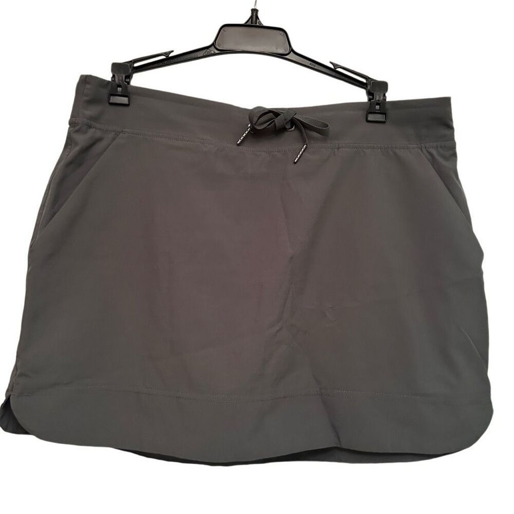 Gaiam green golf skort- size M